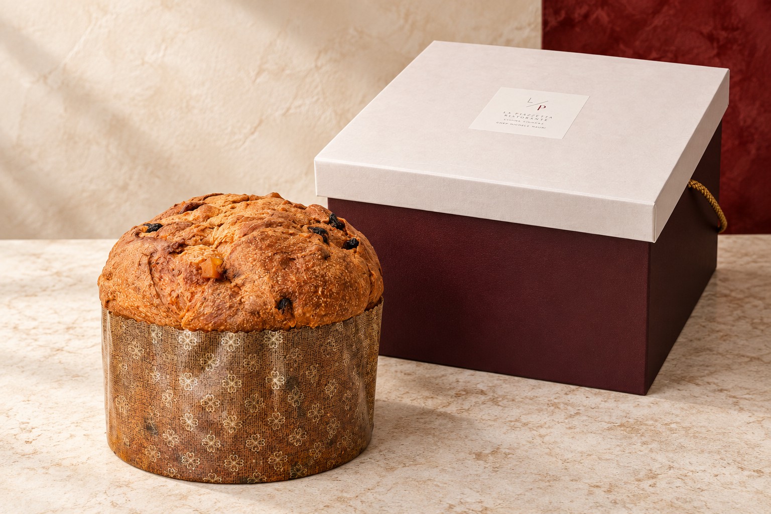 Il panettone con la scatola regalo della Piazzetta